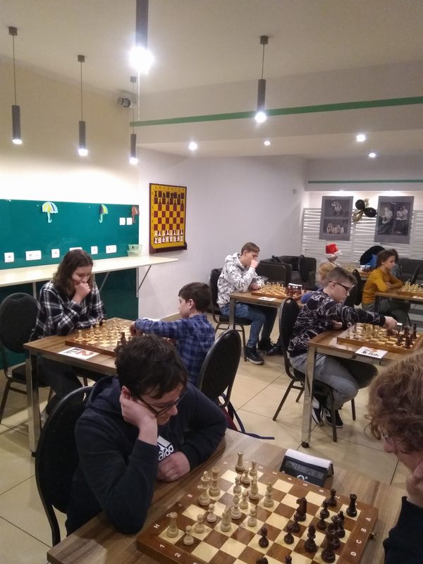 Read more about the article Młodzieżowy turniej szachowy