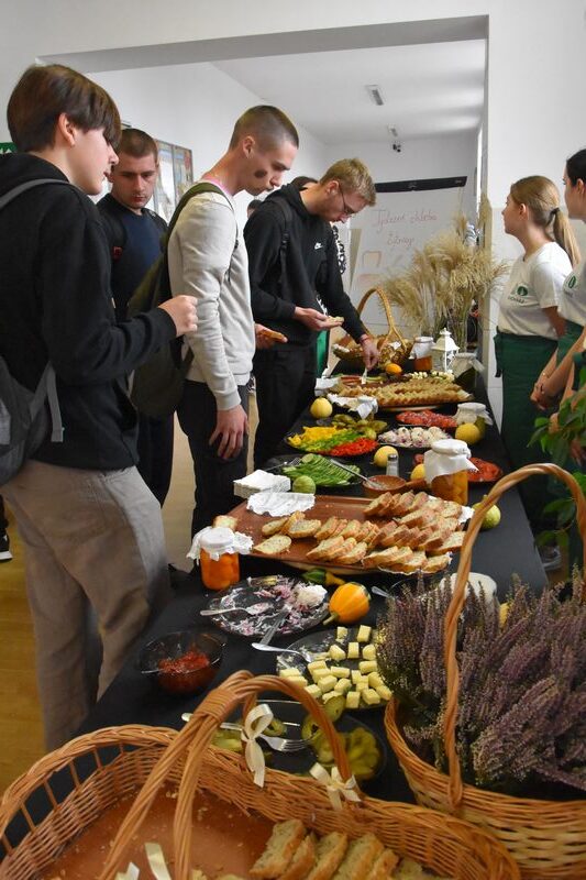 Read more about the article Tydzień dobrego chleba i zdrowego stylu życia w szkole