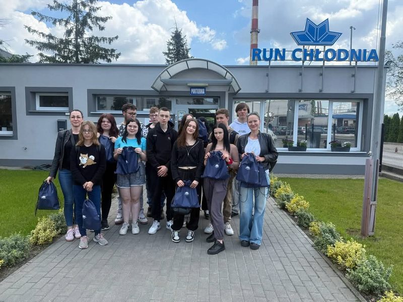 Read more about the article Zawodowa wycieczka do Run Chłodnia – od produkcji do degustacji