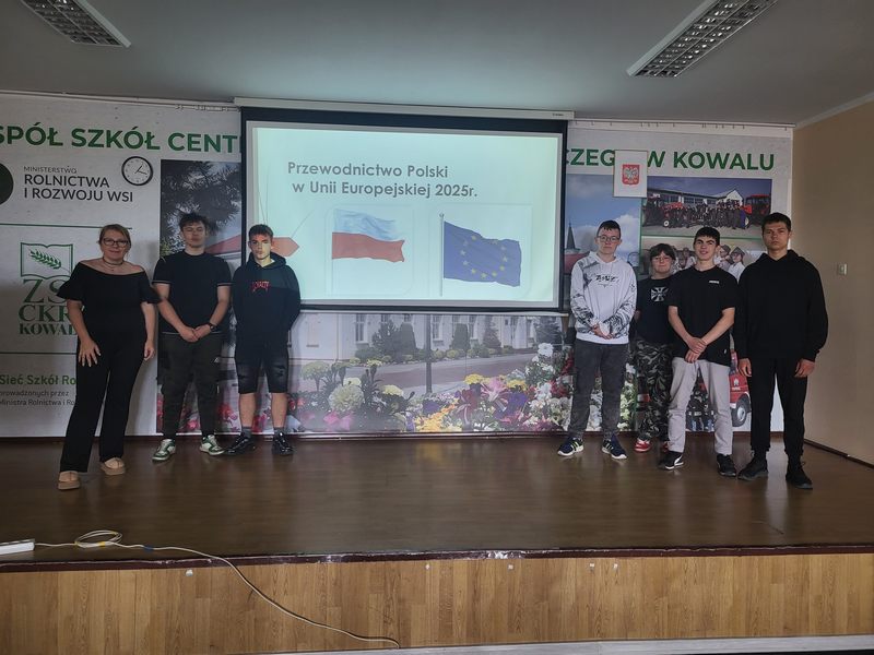 Read more about the article Prelekcja w formie prezentacji nt. prezydencji Polski w UE